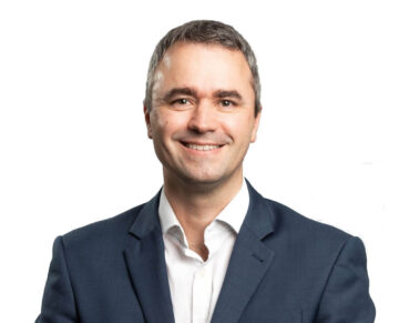 andrew tatham Clarity edinburgh cataract and lens replacement surgery