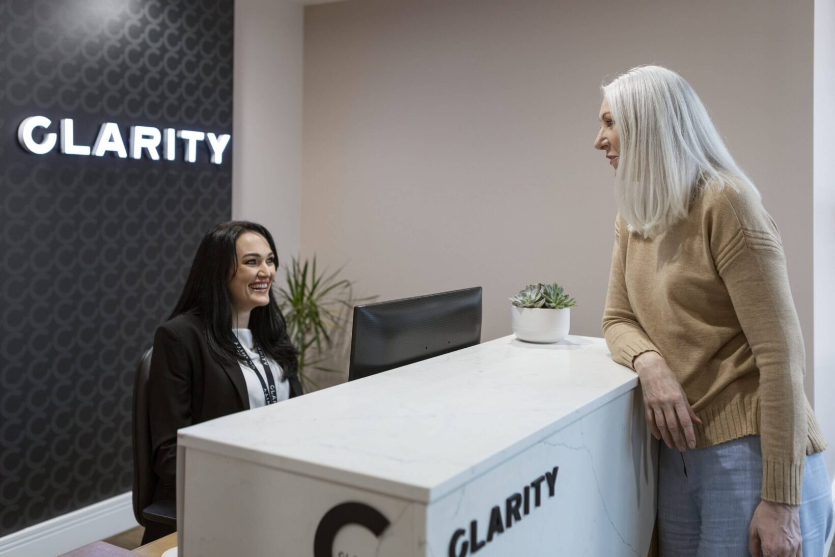 Clarity Edinburgh cataract and lens replacement surgery